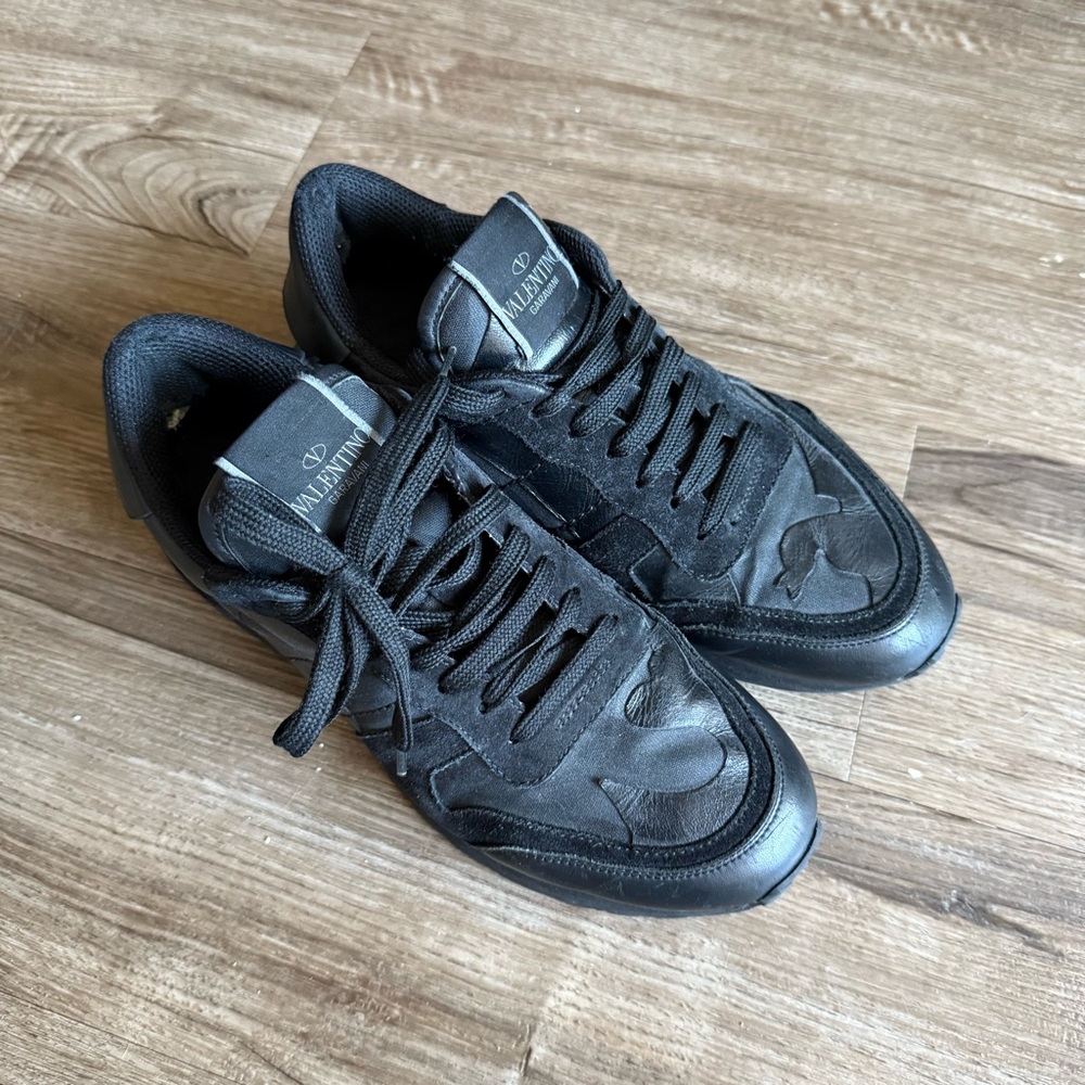 Valentino rockstud sneakers